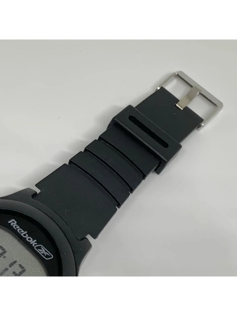 Reebok men’s quartz digital watch 42mm day date black tone resin band running